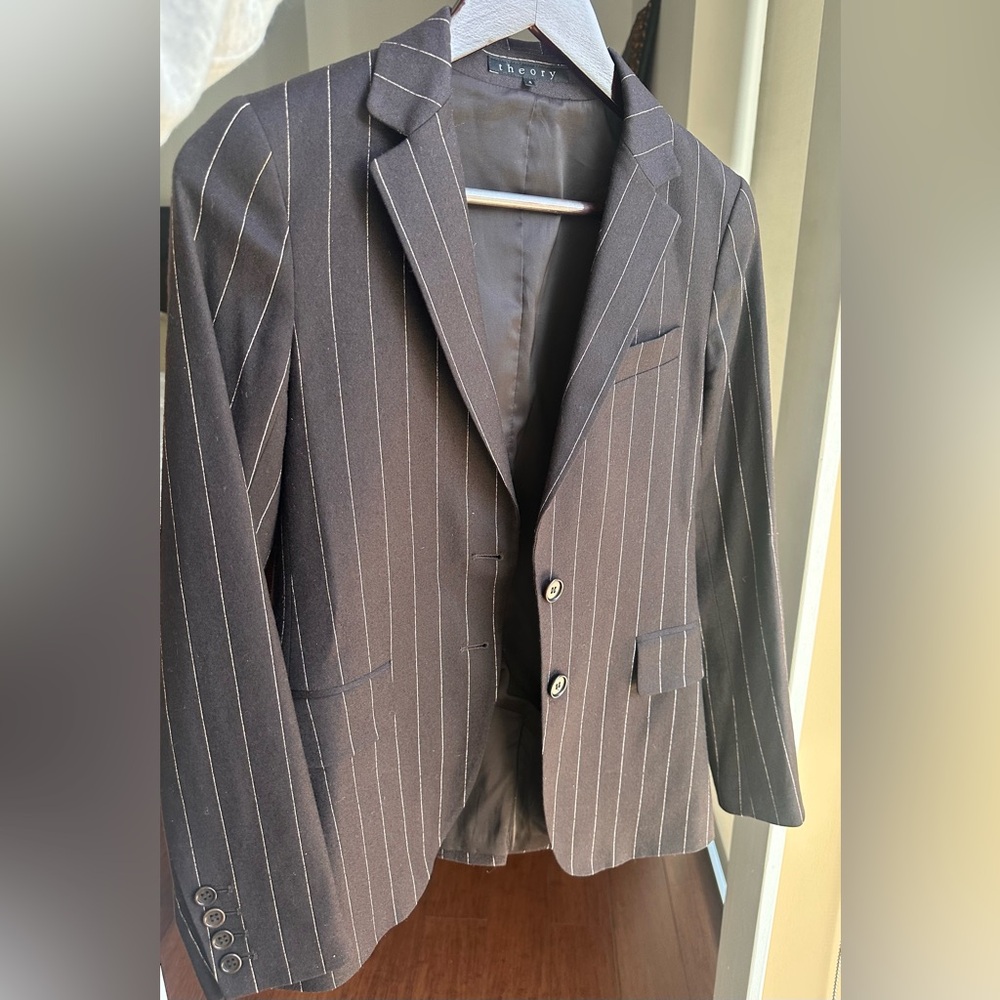 Theory wool pinstriped blazer. Size 4.